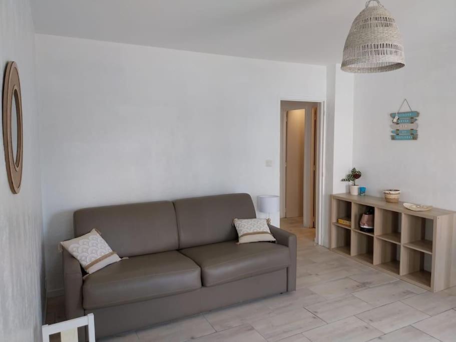 Appartement Port De Hyères Екстериор снимка