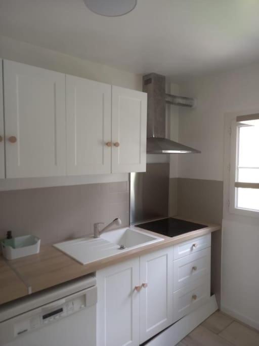 Appartement Port De Hyères Екстериор снимка